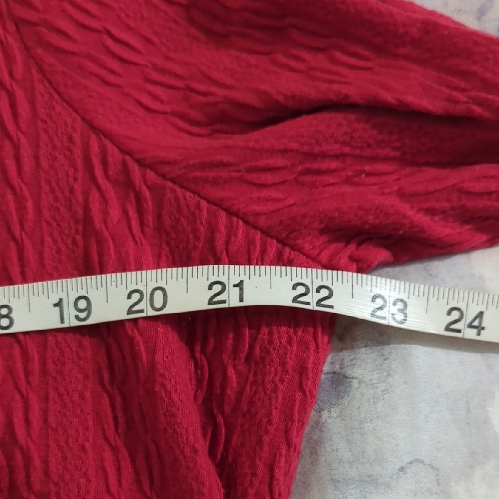 Size XL Women's2 Dye 4 Red Button-Detail Sweater Top - Picture 13 of 14